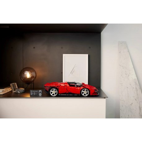 Конструктор LEGO Technic Ferrari Daytona SP3 (42143)