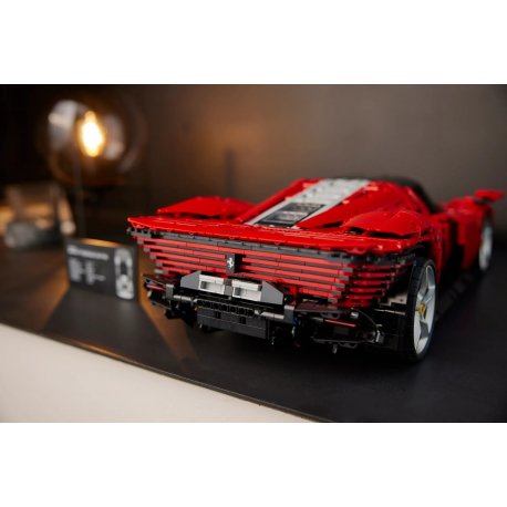 Конструктор LEGO Technic Ferrari Daytona SP3 (42143)