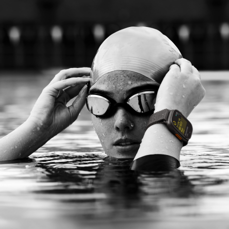 Apple Watch Ultra 2 (2024) 49mm (GPS+LTE) Black Titanium Case with Black Titanium Milanese Loop - M (MX5U3)