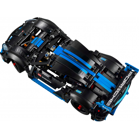 Конструктор LEGO Technic Автомобиль для гонки Porsche GT4 e-Performance (42176)