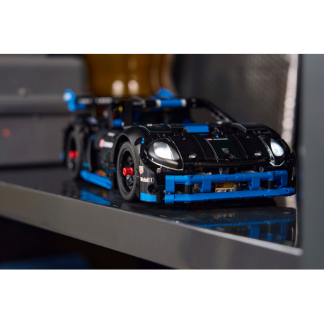 Конструктор LEGO Technic Автомобіль для перегонів Porsche GT4 e-Performance (42176)