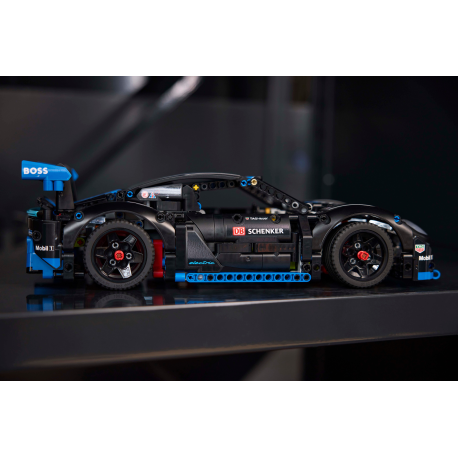 Конструктор LEGO Technic Автомобіль для перегонів Porsche GT4 e-Performance (42176)