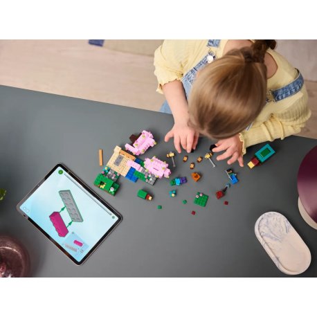 Конструктор LEGO Minecraft Цветущий вишневый сад (21260)