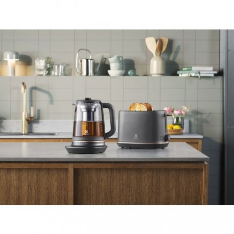 Электрочайник Electrolux E7GK1-8BP (1.7л)
