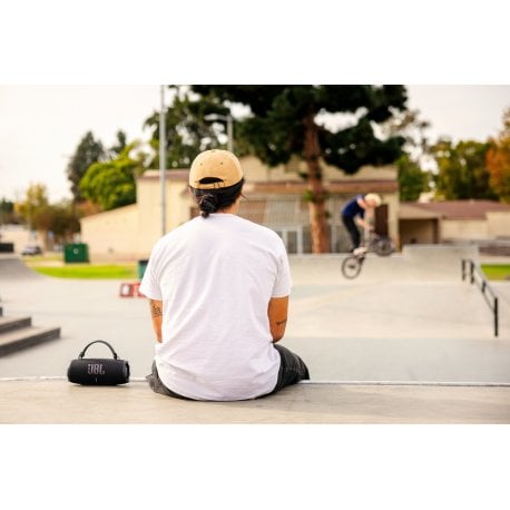 Портативна акустика JBL Charge 6 Black (JBLCHARGE6BLK)