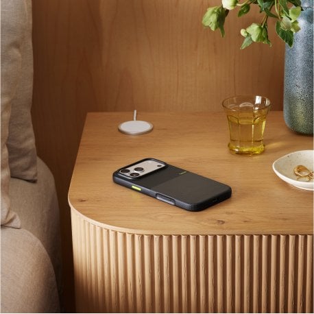 Чохол Beats iPhone 17 Pro Max Rugged Case with MagSafe and Camera Control Everest Black (MGJ84)