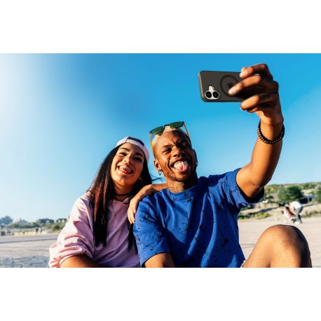 Belkin Magnetic Protective Grip для iPhone 17 Black (MSA034HQBK)