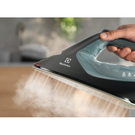 Утюг Electrolux E8SI2-6OG Green