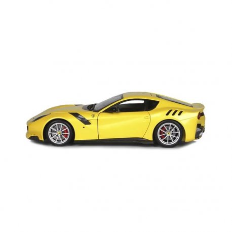 Автомодель Bburago Ferrari F12Tdf 1:24 (Random)
