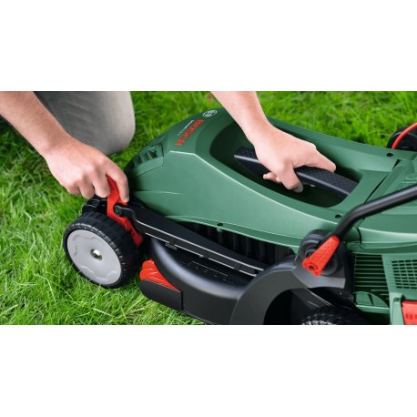 Газонокосилка сетевая Bosch UniversalRotak 37-555 1400Вт (0.600.8A6.501)