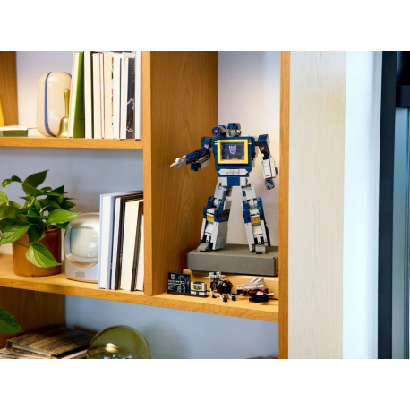 Конструктор LEGO Icons Transformers Саундвейв (10358)