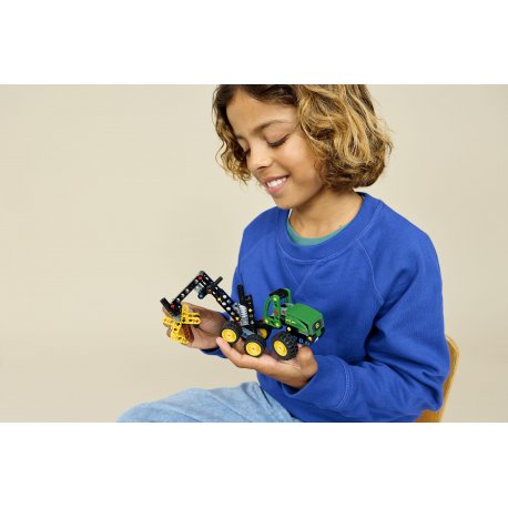 Конструктор LEGO Technic Колесный комбайн John Deere 1470H (42218)
