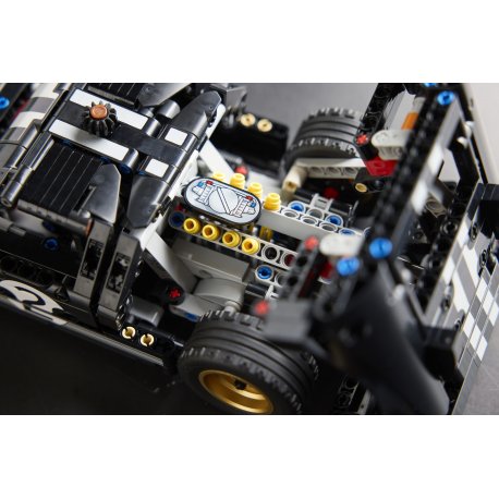 Конструктор LEGO Technic Автомобиль для гонок Ford GT40 MKII 1966 (42223)