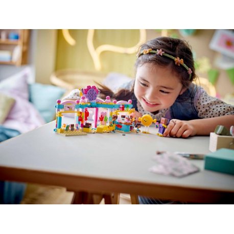Конструктор LEGO Friends Цукерня Хартлейк-Сіті (42649)