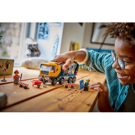 Конструктор LEGO City Бетономешалка (60478)