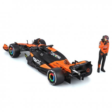 Автомодель с фигуркой Bburago McLaren MCL38 (Random) (18-28040)
