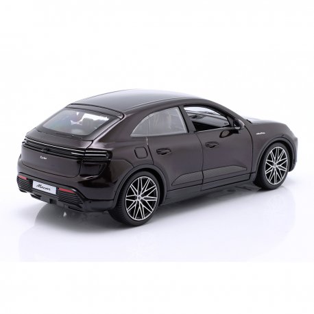 Автомодель Bburago Porsche Macan 4 Electric (18-21114)
