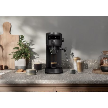 Кавоварка ріжкова Electrolux Explore 6 (E6EC1-6BST)