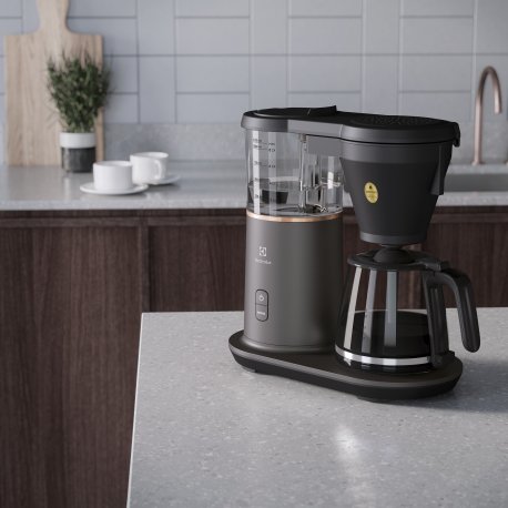 Кофеварка капельная Electrolux Explore 7 (E7CM1-4MTM)