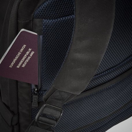 Рюкзак Rivacase 17.3" Black (8460)