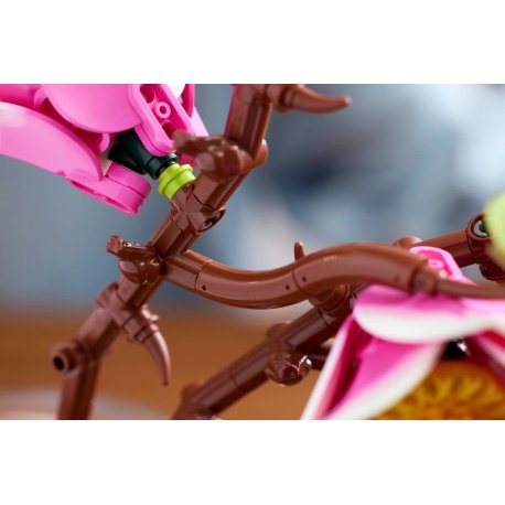 Конструктор LEGO Botanicals Ветки магнолии (11510)