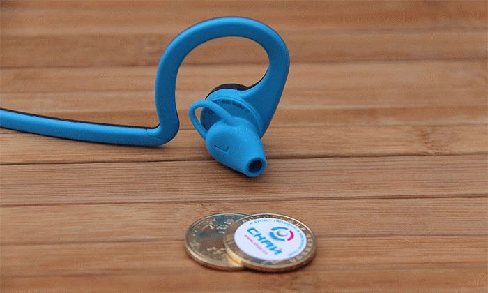 Наушники Plantronics BackBeat FIT вид сзади