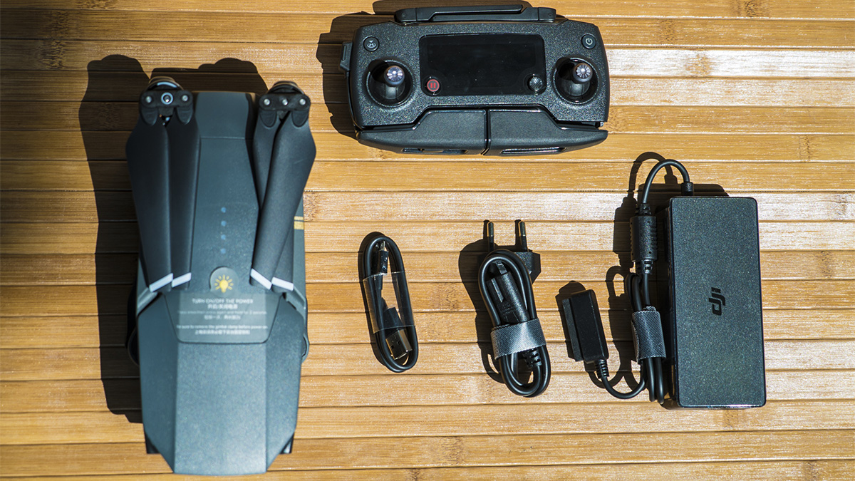 Квадрокоптер DJI Mavic Pro комплектация