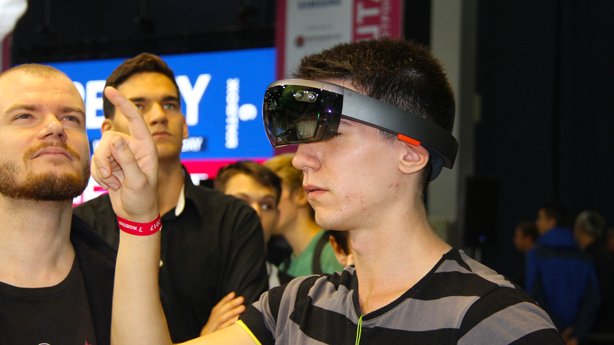 Hololens Microsoft на голове