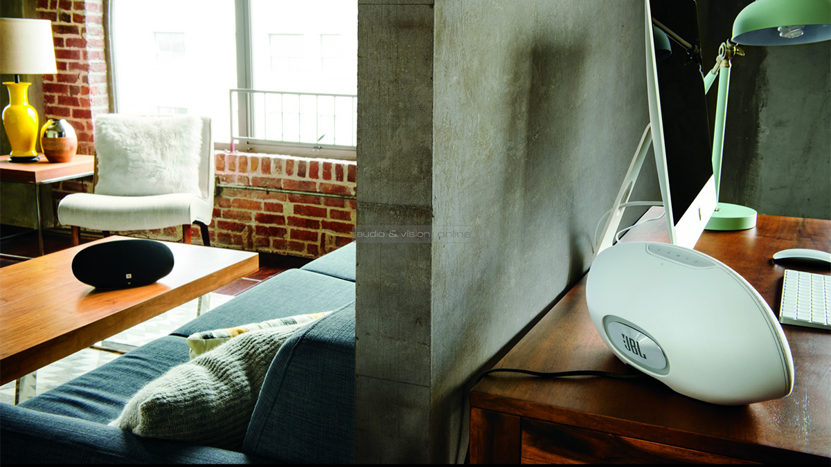 Мультирум JBL Playlist в комнате